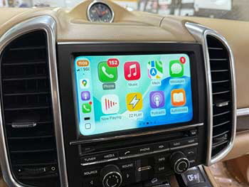 Porsche Cayenne in for a ZZ2 Play CarPlay integration to the OEM headunit