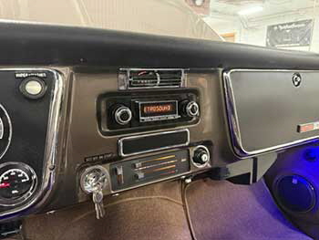 1972 CHEVY PICK UP � Built a custom box to house 2 Kenwood subs, Kenwood 5 channel amp and pair of speakers. Up front built custom kick panels for super slim components