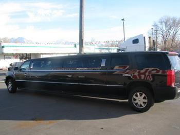 2007 CADILLAC ESCALADE LIMOUSINE. INSTALLED A KENWOOD AM/FM/CD/DVD MP-3 AND USB RECEIVER